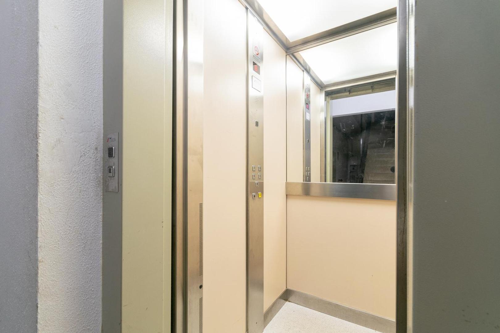 En Calma Por El Mediterraneo. Apartamento Sant Adrià de Besòs